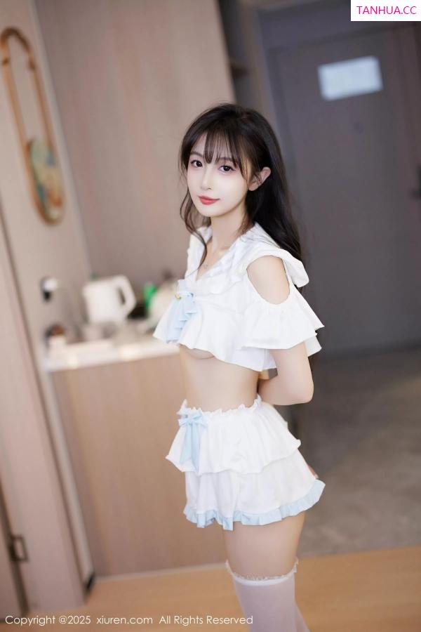   [XiuRen]高清写真图 2025.03.25 No.10067 樱桃小阑子 西安旅拍第37张图片